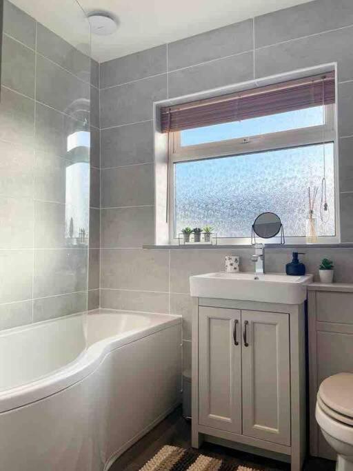 Modern Coastal 2 Bedroom To Relax And Unwind Holiday home Heacham